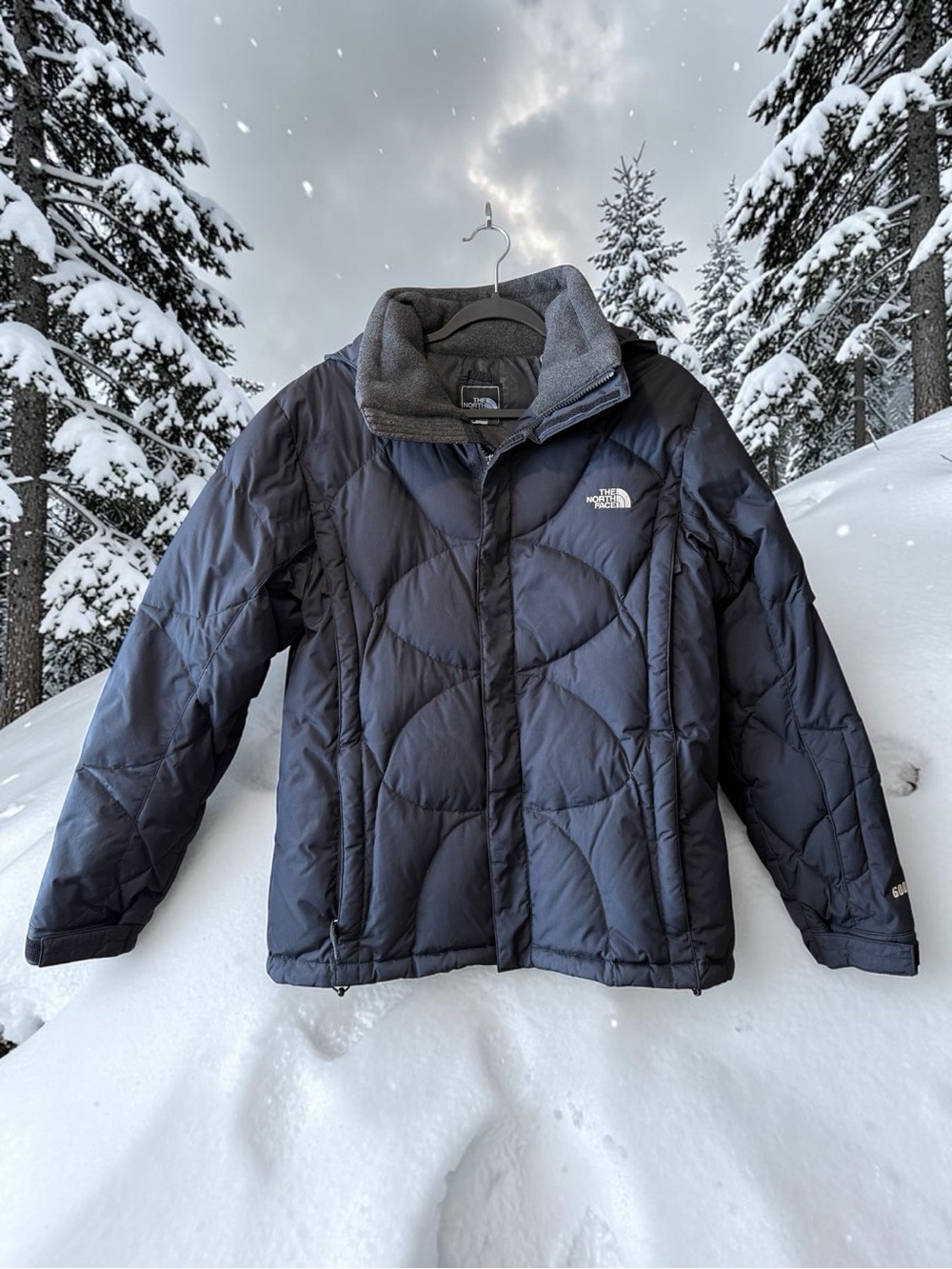 The North Face 600 Black Quilted Down Puffer Jacket